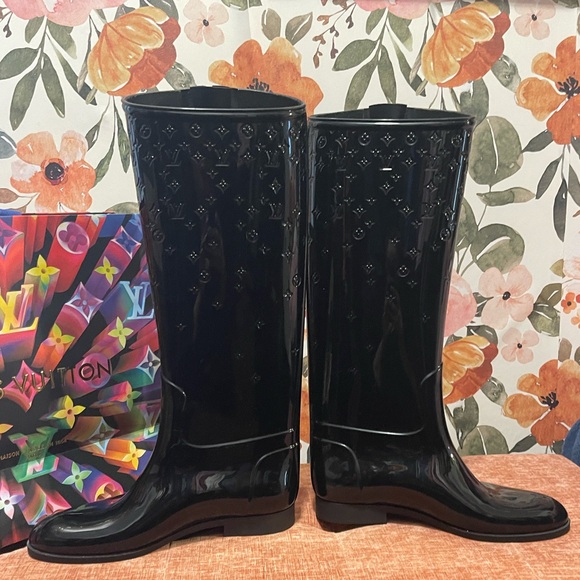 Louis Vuitton Drops High Rain Boots – Black - Picture 5 of 12